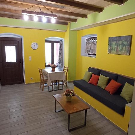 Gs Apartment Gythio Buitenkant foto